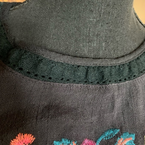 Umgee Boho Cold Shoulder ToonEmbroidery Floral - Picture 10 of 11